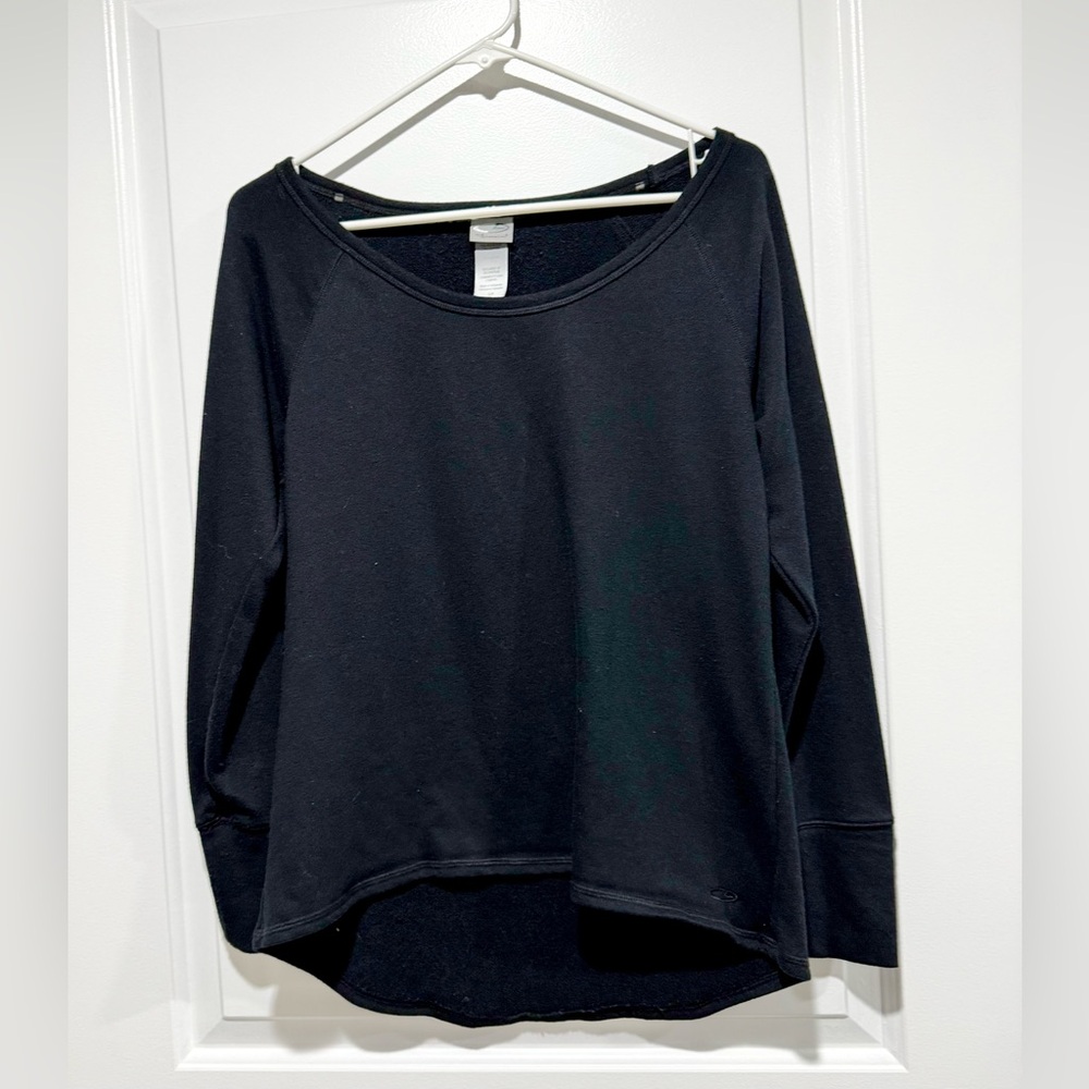 Champion wide neck women’s sweatshirt. Fleece lined. Worn one time. Super comfy!